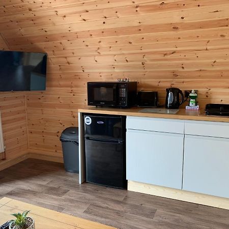 Pond View Pod 3 With Private Hot Tub -Fife - Loch Leven - Lomond Hills Villa Kelty Luaran gambar